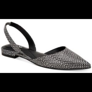 Step N’ Flex Ryann Halter Flats